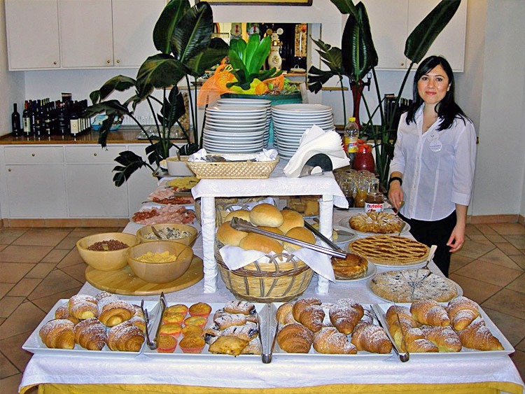 Ristorante - Colazione nella sala interna