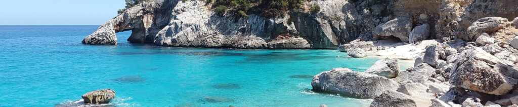 Vacanza Sardegna domus de janas cala goloritze