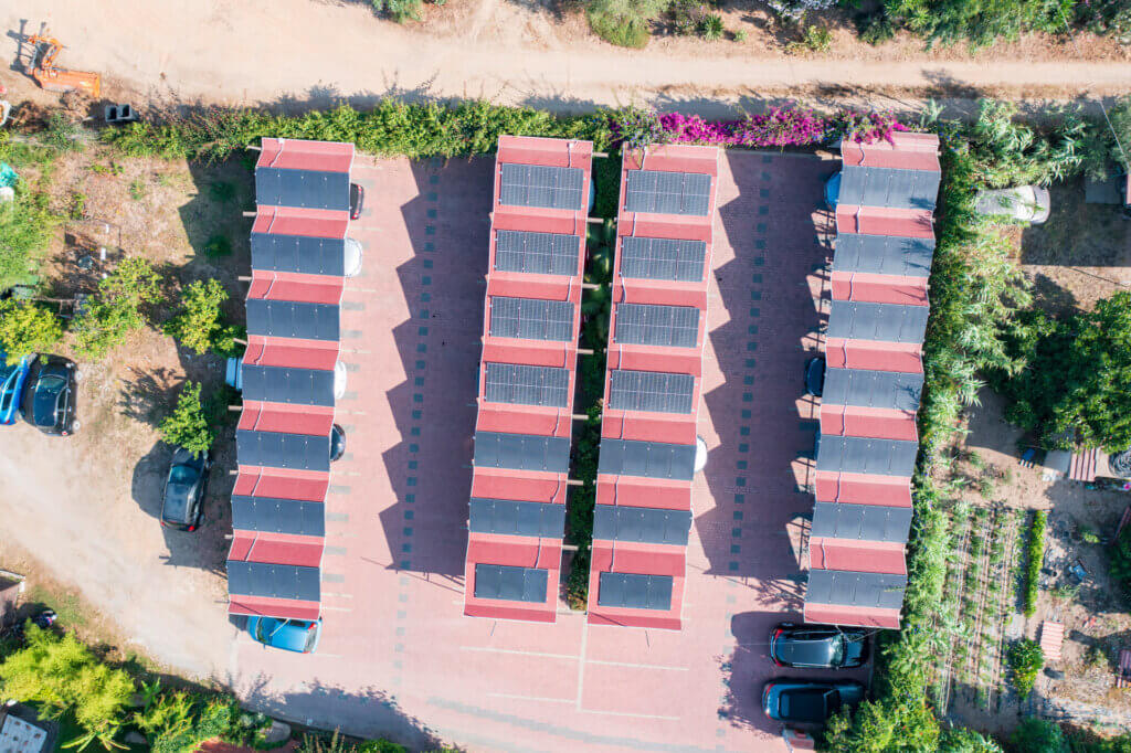 Galleria - Vista dall'alto del parcheggio dell'Hotel Domus de Janas